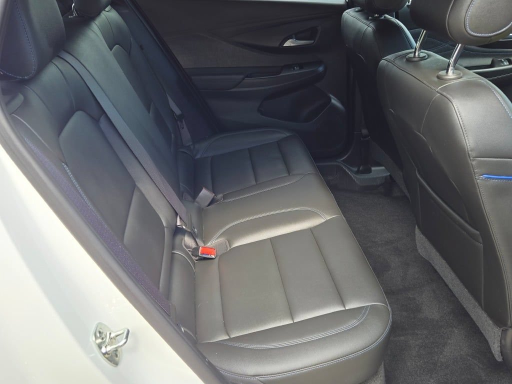 Used 2025 Buick Envista Sport Touring w/ Convenience I Package FWD image 8