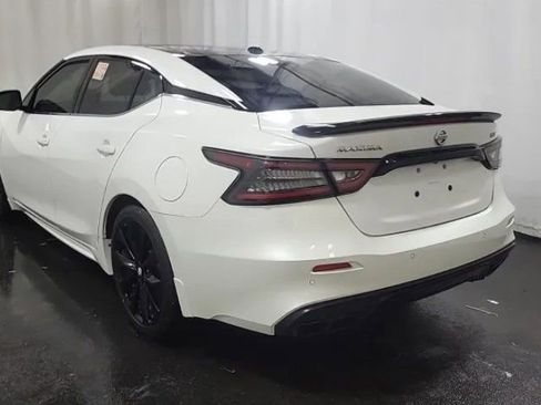 Used 2021 Nissan Maxima SR w/ Sport Mat Group FWD image 3