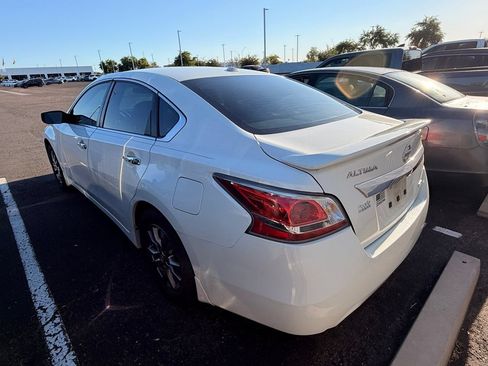 Used 2015 Nissan Altima 2.5 S w/ Special Edition Package FWD image 5