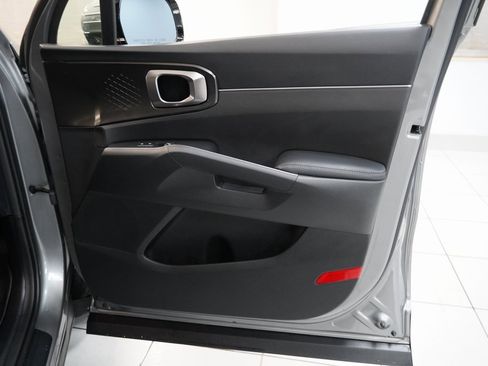 Used 2023 Kia Sorento EX image 33