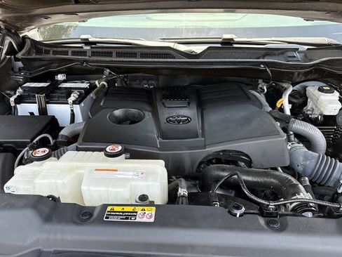 Used 2024 Toyota Tundra SR5 w/ SR5 Premium Package AWD/4WD image 32