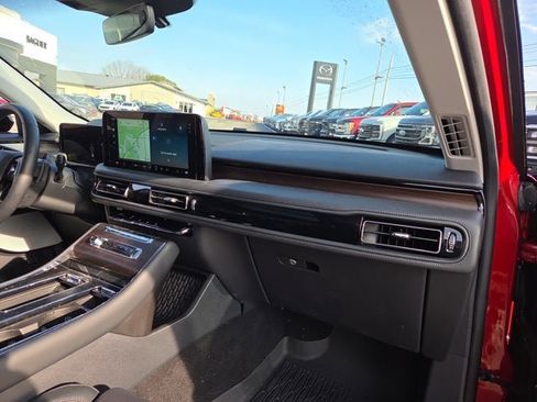 Used 2025 Lincoln Aviator Reserve w/ Equipment Group 201A image 17
