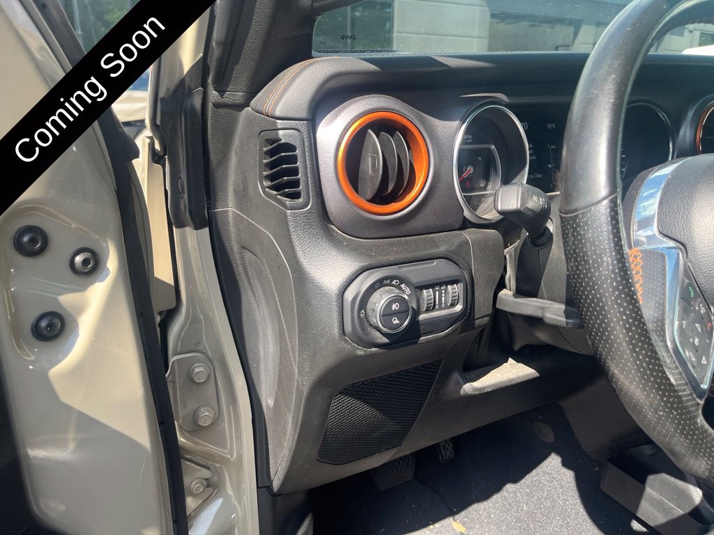 Used 2022 Jeep Gladiator Mojave w/ LED Lighting Group AWD/4WD image 11