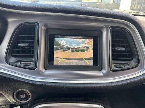 Used 2019 Dodge Challenger SXT w/ Driver Convenience Group RWD image 23