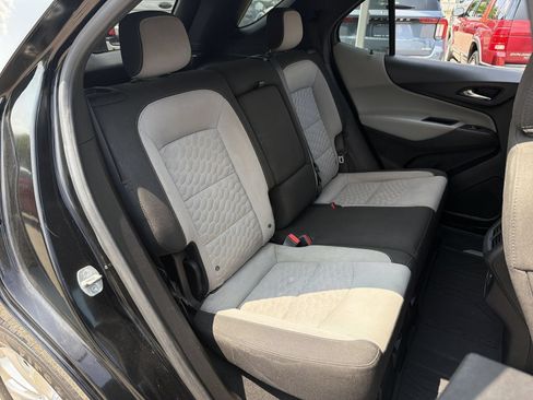 Used 2019 Chevrolet Equinox LT w/ Driver Convenience Package FWD image 22