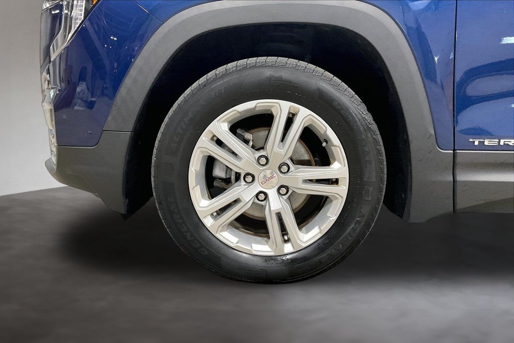 Used 2022 GMC Terrain SLE w/ Driver Convenience Package AWD/4WD image 35