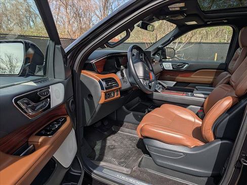 Used 2024 Lincoln Navigator L Reserve AWD/4WD image 34