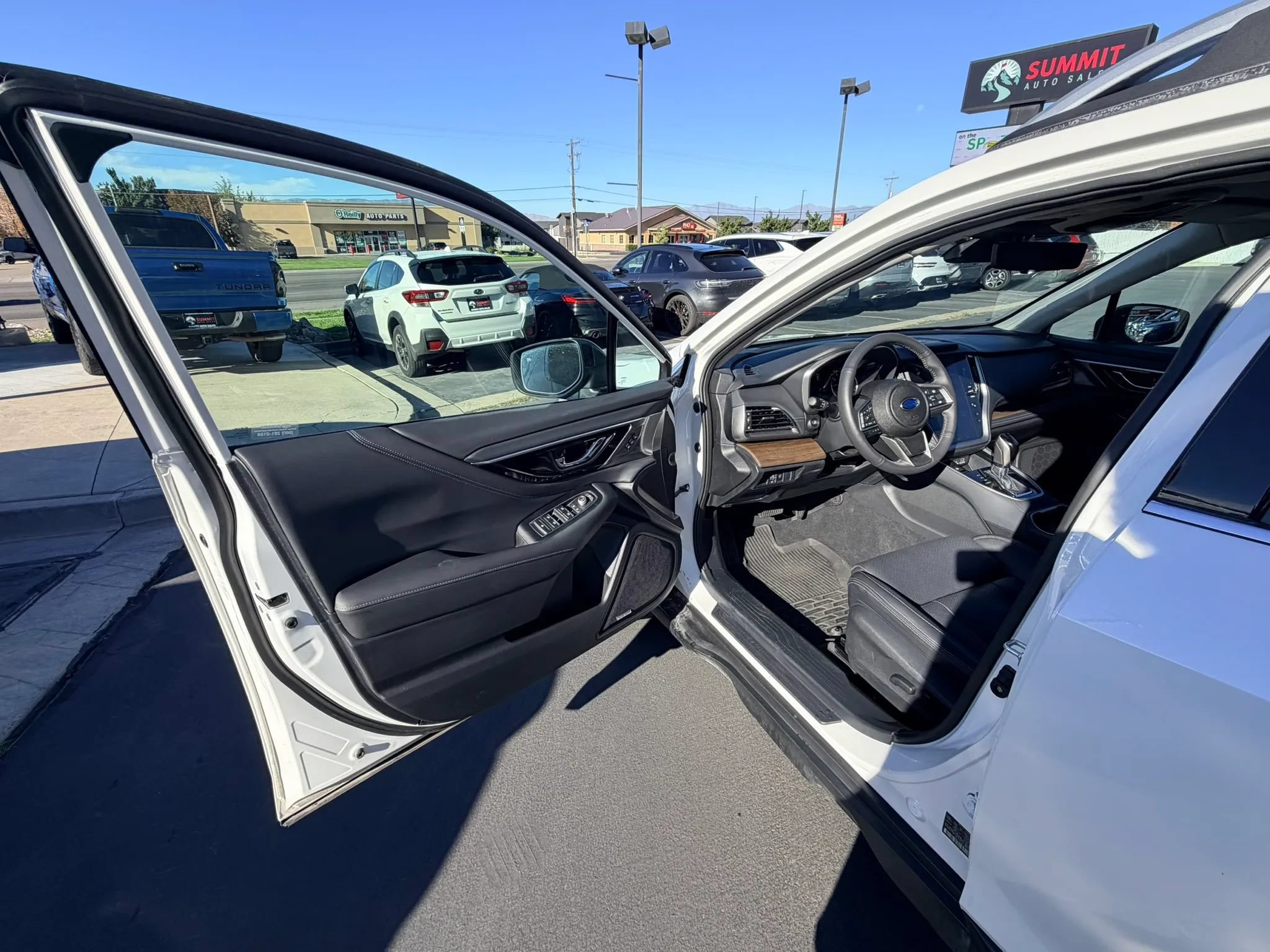 Used 2024 Subaru Outback Touring AWD/4WD image 9