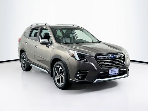 Used 2023 Subaru Forester Touring AWD/4WD image 3