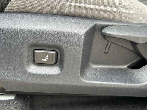 Certified 2025 Toyota Tacoma TRD Sport AWD/4WD image 17