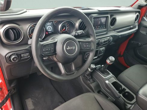 Used 2022 Jeep Wrangler Sport AWD/4WD image 11