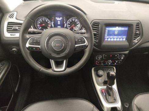 Used 2021 Jeep Compass Latitude image 22