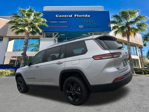 New 2026 Jeep Grand Cherokee L Limited w/ Limited Altitude Package AWD/4WD image 7