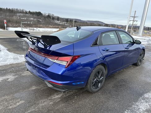 Used 2021 Hyundai Elantra SEL w/ Convenience Package image 15