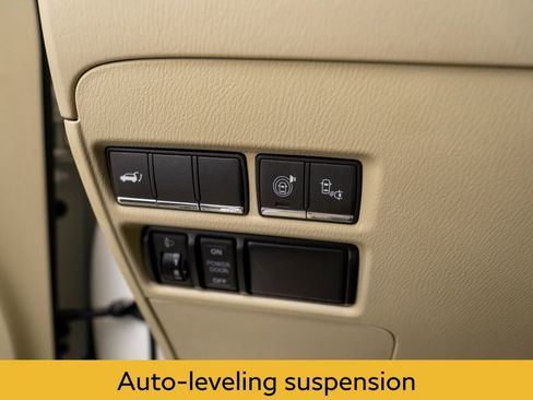 Used 2017 INFINITI QX80 Base w/ Driver Assistance Package image 30