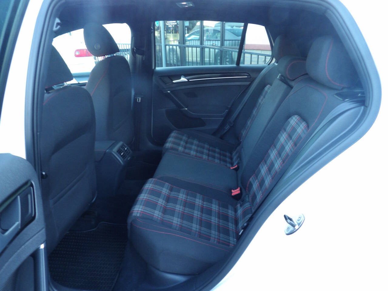 Used 2015 Volkswagen GTI S FWD image 11