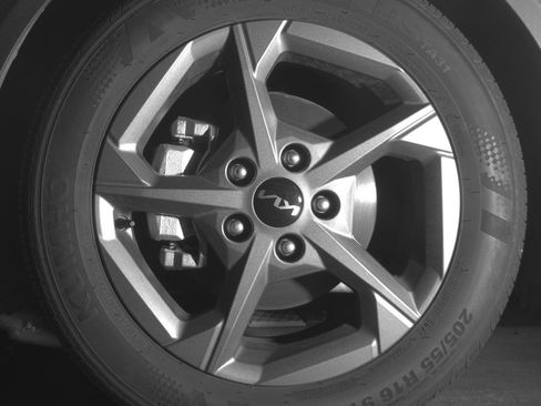 Used 2025 Kia K4 LXS image 12