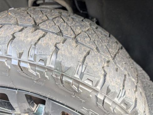 Used 2017 Chevrolet Tahoe LT image 10