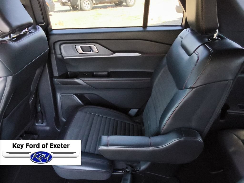 Used 2025 Ford Explorer ST-Line AWD/4WD image 18