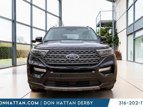 Used 2023 Ford Explorer XLT w/ Equipment Group 202A AWD/4WD image 26