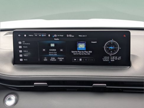 Used 2025 Genesis GV70 2.5T w/ Sport Prestige Package AWD/4WD image 17