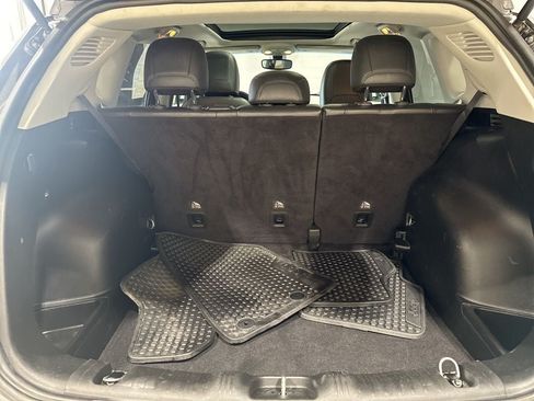 Used 2019 Jeep Compass Latitude w/ Cold Weather Group AWD/4WD image 15