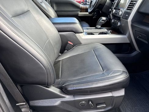 Used 2016 Ford F150 Lariat w/ Equipment Group 502A Luxury image 13