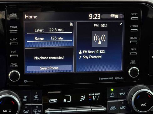 Certified 2020 Toyota Highlander LE image 32