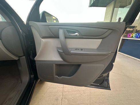 Used 2016 GMC Acadia SLE image 33