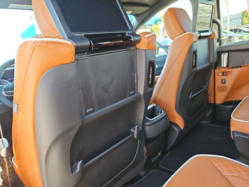 New 2026 Chrysler Pacifica Pinnacle image 18