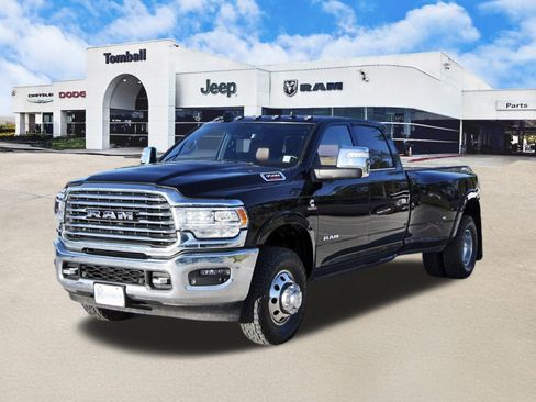 Used 2024 RAM 3500 Limited w/ Towing Technology Group AWD/4WD image 3