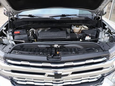 Used 2022 Chevrolet Silverado 1500 LTZ image 45