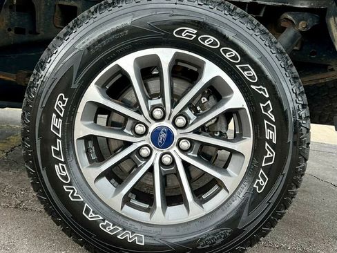 Used 2020 Ford F150 XLT w/ Equipment Group 302A Luxury AWD/4WD image 31