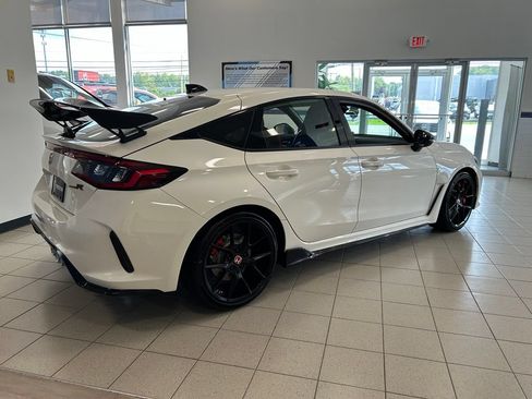 New 2026 Honda Civic Type R image 2