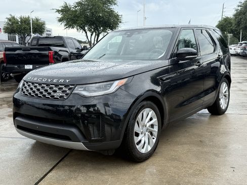 Used 2024 Land Rover Discovery S AWD/4WD image 9