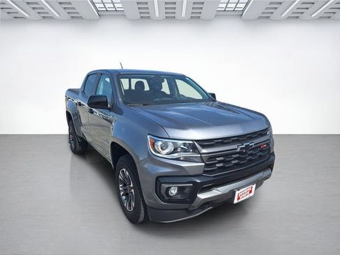 Used 2021 Chevrolet Colorado Z71 w/ Safety Package AWD/4WD image 2