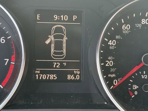 Used 2016 Volkswagen Jetta Sport w/ Lighting Package image 9