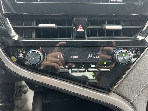 Used 2023 Toyota Camry SE FWD image 29