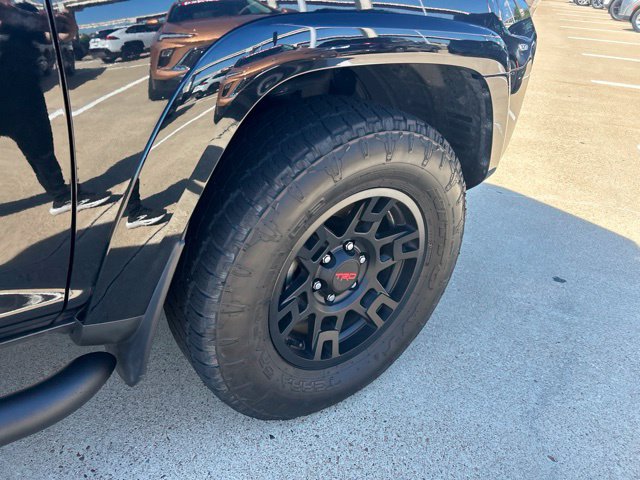 Used 2022 Toyota 4Runner SR5 Premium w/ Moonroof Package AWD/4WD image 15