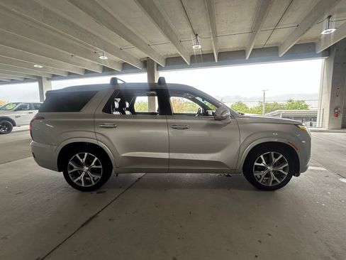 Used 2021 Hyundai Palisade Limited w/ Cargo Package FWD image 6