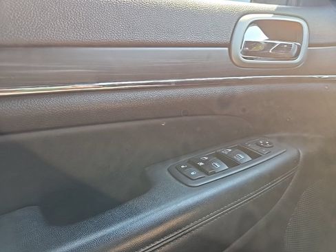 Used 2020 Jeep Grand Cherokee Limited w/ Premium Lighting Group AWD/4WD image 20