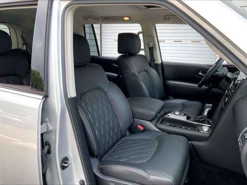 Used 2023 Nissan Armada Platinum w/ Captain's Chairs Package AWD/4WD image 6