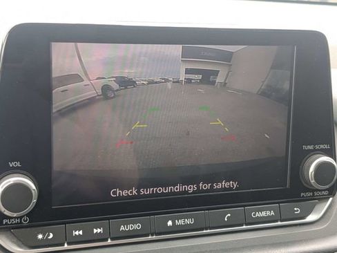 Used 2023 Nissan Rogue S FWD image 20