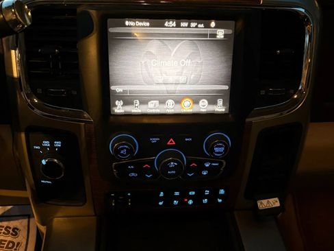 Used 2013 RAM 2500 Laramie w/ Convenience Group image 26