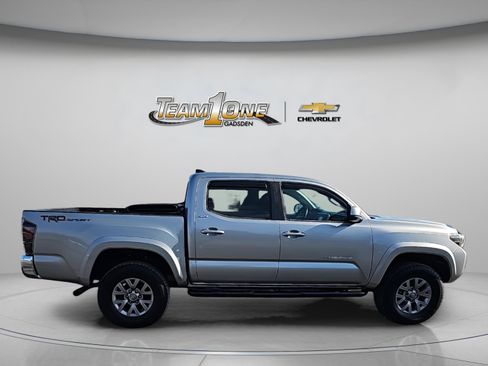 Used 2019 Toyota Tacoma SR5 image 9