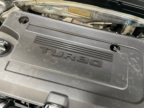 Used 2023 Buick Envision Avenir image 29