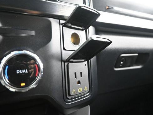 Used 2024 Ford F250 Lariat image 13