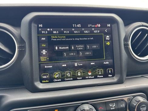 Used 2020 Jeep Wrangler Unlimited Sahara image 20