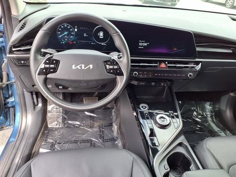Certified 2023 Kia Niro Wind FWD image 12