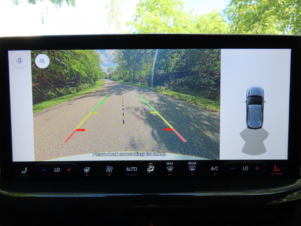 Used 2023 Ford Escape ST-Line w/ Tech Pack #1 AWD/4WD image 6